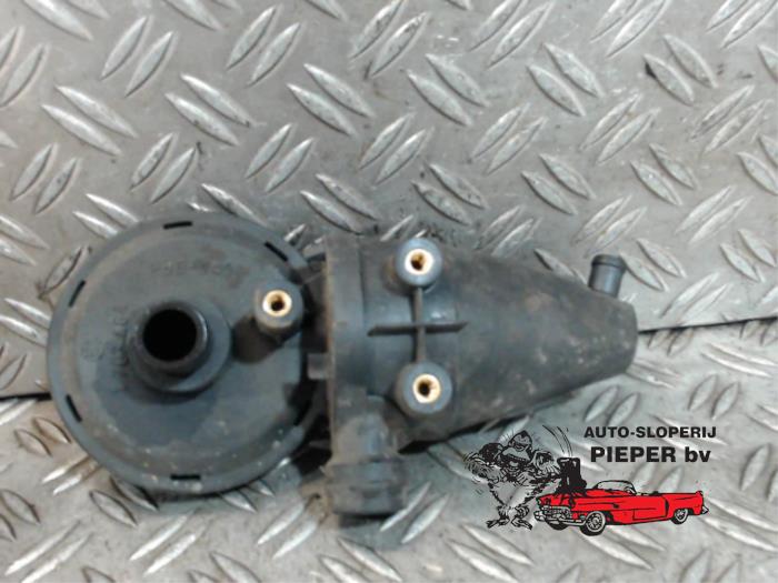 Usagé Ventilation carter BMW 3 serie Compact (E36/5) 323Ti Prix € 31,50 Règlement à la marge proposé par Autosloperij Pieper BV