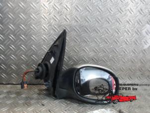 Used Wing mirror, right Peugeot 206 (2A/C/H/J/S) 1.4 XR,XS,XT,Gentry Price on request offered by Autosloperij Pieper BV