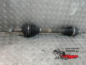 Used Front drive shaft, left Peugeot 206 (2A/C/H/J/S) 1.4 XR,XS,XT,Gentry Price € 35,00 Margin scheme offered by Autosloperij Pieper BV