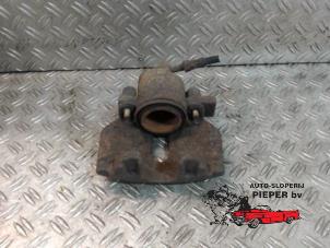 Used Front brake calliper, right Seat Alhambra (7V8/9) 1.9 TDi 115 Price on request offered by Autosloperij Pieper BV