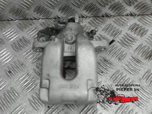 Used Rear brake calliper, right Citroen C2 (JM) 1.6 16V VTR Price € 36,75 Margin scheme offered by Autosloperij Pieper BV