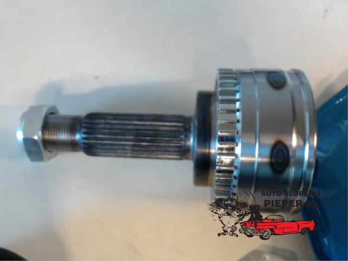 CV joint, front from a Mitsubishi Space Star (DG) 1.3 16V 2002