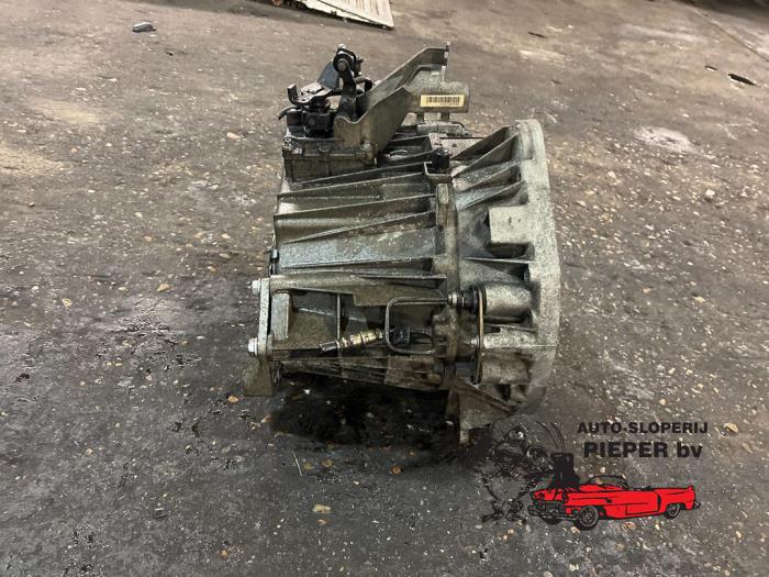 Gearbox from a Mercedes-Benz A (W168) 1.7 A-170 CDI 16V 2002
