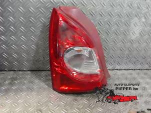 Used Taillight, left Renault Twingo II (CN) 1.5 dCi 90 FAP Price € 42,00 Margin scheme offered by Autosloperij Pieper BV