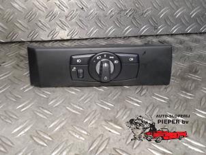 Used Light switch BMW 5 serie Touring (E61) 525d 24V Price on request offered by Autosloperij Pieper BV
