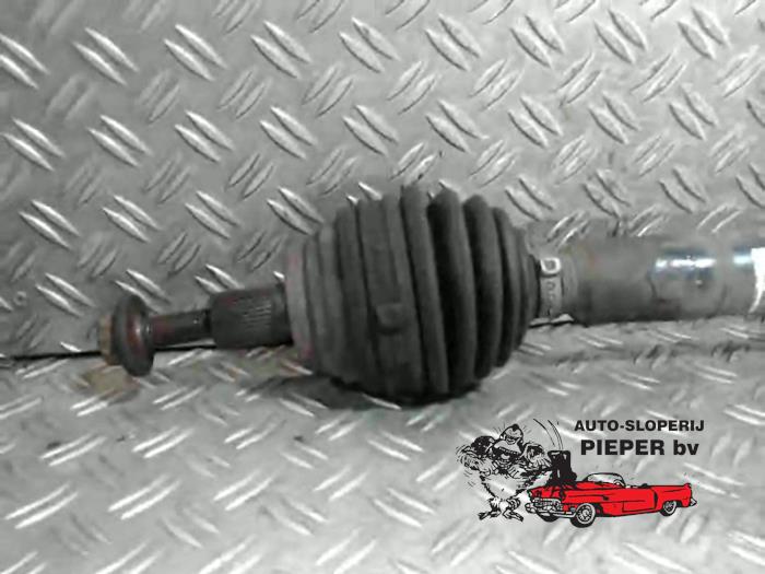 Front drive shaft, right from a Volkswagen Golf V (1K1) 1.9 TDI 2008