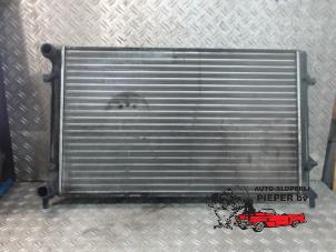 Used Radiator Volkswagen Caddy III (2KA,2KH,2CA,2CH) 2.0 SDI Price on request offered by Autosloperij Pieper BV