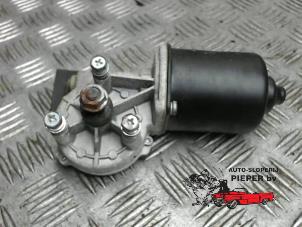 Used Front wiper motor Fiat Doblo Cargo (223) 1.9 D Price on request offered by Autosloperij Pieper BV