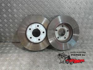 Used Front brake disc Ford Focus C-Max 1.8 16V Price on request offered by Autosloperij Pieper BV