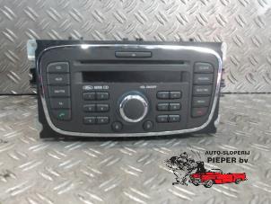 Used Radio CD player Ford Focus 2 Wagon 1.6 16V Price € 94,50 Margin scheme offered by Autosloperij Pieper BV