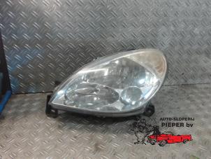 Used Headlight, left Citroen Xsara (N1) 1.6 16V Price € 42,00 Margin scheme offered by Autosloperij Pieper BV