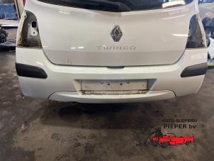 Gebrauchte Stoßstange hinten Renault Twingo II (CN) 1.2 Preis auf Anfrage angeboten von Autosloperij Pieper BV