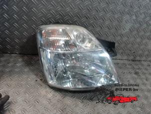 Used Headlight, right Kia Picanto (BA) 1.0 12V Price on request offered by Autosloperij Pieper BV