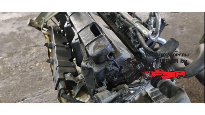 Motor van een Mercedes-Benz A (W168) 1.4 A-140 2004