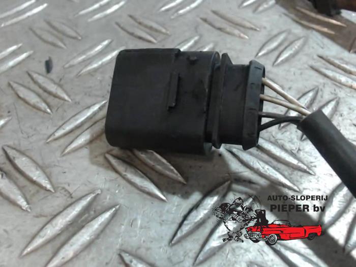 Lambda probe from a Volkswagen Passat (3B3) 2.3 V5 20V 2001