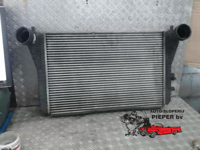 Usagé Intercooler Volkswagen Caddy III (2KA,2KH,2CA,2CH) 1.9 TDI Prix € 52,50 Règlement à la marge proposé par Autosloperij Pieper BV