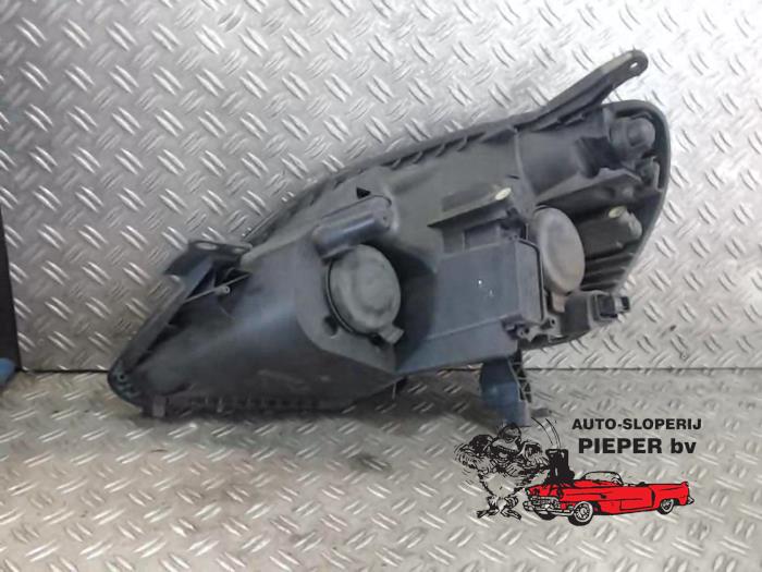 Headlight, right Opel Zafira 2.2 16V Direct Ecotec - 24451053RH GM