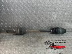 Used Front drive shaft, left Subaru Forester (SF) Price on request offered by Autosloperij Pieper BV