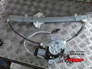 Used Window mechanism 4-door, front left Hyundai Atos 1.0 12V Price on request offered by Autosloperij Pieper BV