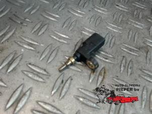 Used Engine temperature sensor Volkswagen Up! (121) 1.0 12V 60 Price on request offered by Autosloperij Pieper BV