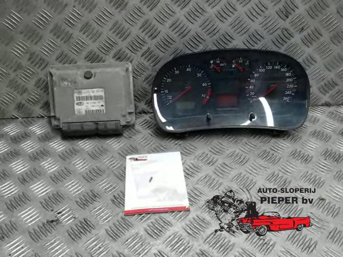 Used Engine management computer Volkswagen Golf IV (1J1) 1.6 16V Price € 157,50 Margin scheme offered by Autosloperij Pieper BV