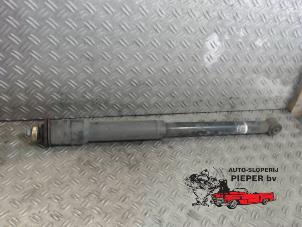 Used Rear shock absorber, right Smart Forfour (454) 1.1 12V Price on request offered by Autosloperij Pieper BV