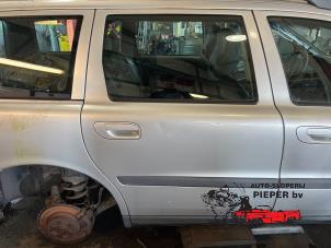 Used Rear door 4-door, right Volvo V70 (SW) 2.4 T 20V Price on request offered by Autosloperij Pieper BV