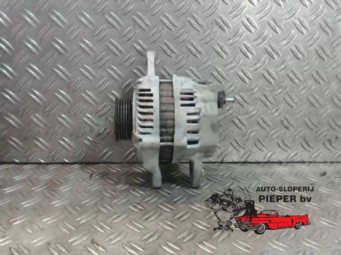 Usagé Dynamo Mitsubishi Colt (Z2/Z3) 1.3 16V Prix € 36,75 Règlement à la marge proposé par Autosloperij Pieper BV