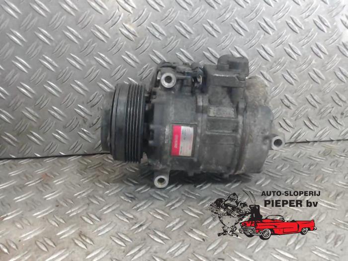 Usagé Compresseur de clim BMW 3 serie Touring (E46/3) 328i 24V Prix € 73,50 Règlement à la marge proposé par Autosloperij Pieper BV