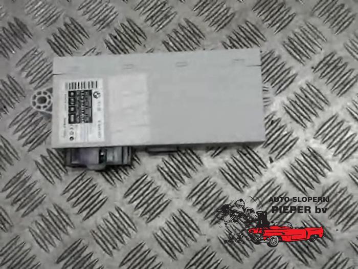 Używane Sterownik Body Control BMW 5 serie (E60) 545i 32V Cena € 78,75 Procedura marży oferowane przez Autosloperij Pieper BV