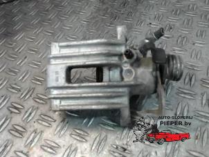 Used Rear brake calliper, left Audi A4 Avant (B6) 2.0 FSI 16V Price € 42,00 Margin scheme offered by Autosloperij Pieper BV