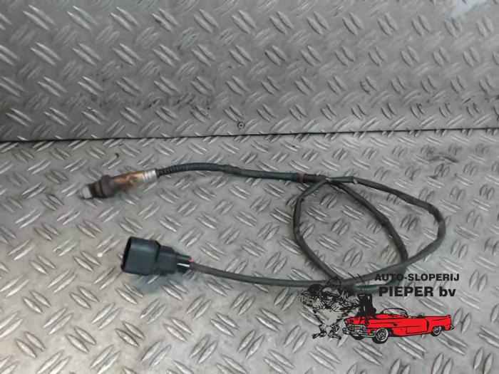 Usagé Sonde lambda Audi A4 Avant (B6) 2.0 FSI 16V Prix € 36,75 Règlement à la marge proposé par Autosloperij Pieper BV