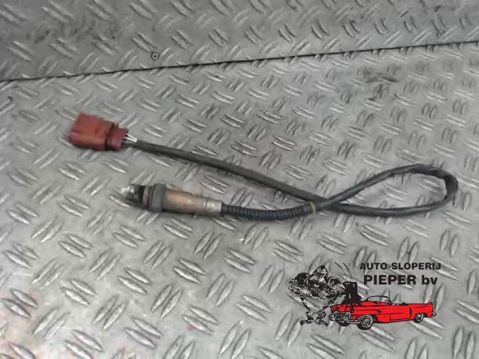 Usagé Sonde lambda Audi A4 Avant (B6) 2.0 FSI 16V Prix € 26,25 Règlement à la marge proposé par Autosloperij Pieper BV