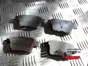 Used Rear brake pad Ford Mondeo III 2.0 16V Price on request offered by Autosloperij Pieper BV