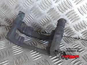 Used Rear brake calliperholder, left Ford Mondeo III 2.0 16V Price on request offered by Autosloperij Pieper BV