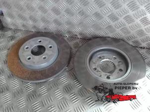 Used Rear brake disc Ford Mondeo III 2.0 16V Price on request offered by Autosloperij Pieper BV