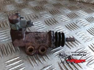 Used Clutch slave cylinder Hyundai i30 (FD) 1.4 CVVT 16V Price on request offered by Autosloperij Pieper BV