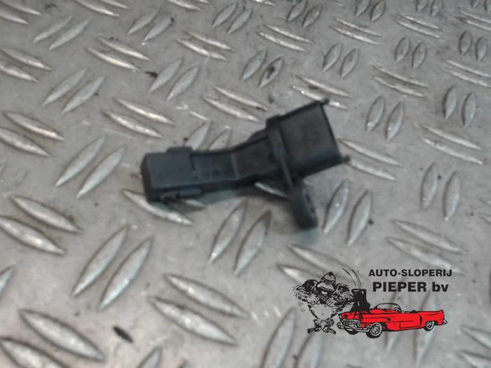 Begagnade Vevaxelsensor Mercedes A (W176) 1.6 A-180 16V Pris € 31,50 Marginaltabell erbjuds av Autosloperij Pieper BV