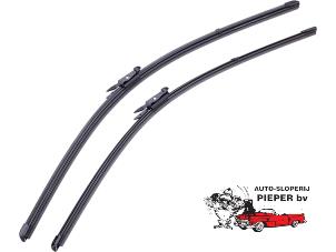 Used Set of wiper blades Mercedes Vaneo (W414) Price on request offered by Autosloperij Pieper BV