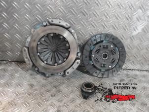 Used Clutch kit (complete) Peugeot 206 SW (2E/K) 1.4 Price on request offered by Autosloperij Pieper BV