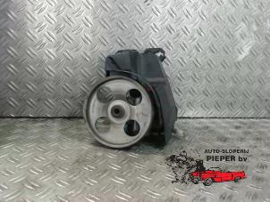 Used Power steering pump Peugeot 206 SW (2E/K) 1.4 Price € 36,75 Margin scheme offered by Autosloperij Pieper BV