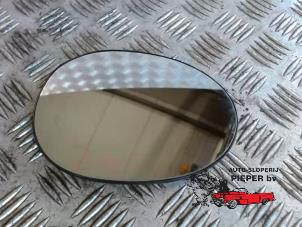Gebrauchte Spiegelglas rechts Peugeot 107 1.0 12V Preis auf Anfrage angeboten von Autosloperij Pieper BV
