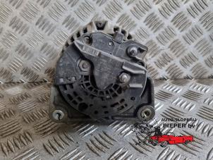 Dynamo van een Opel Astra H SW (L35) 1.6 16V Twinport 2005
