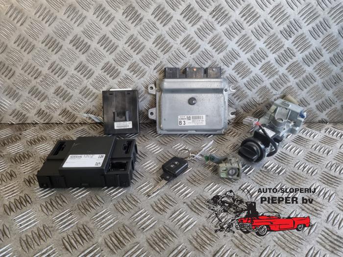 Used Engine management computer Nissan Qashqai (J10) 2.0 16V 4x4 Price € 315,00 Margin scheme offered by Autosloperij Pieper BV