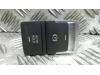 Interruptor de freno de mano de un Volkswagen Golf VII (AUA), 2012 / 2021 2.0 GTI 16V Performance Package, Hatchback, Gasolina, 1.984cc, 169kW (230pk), FWD, CHHA; CXDB, 2013-04 / 2020-08 2018