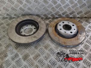 Used Front brake disc Fiat Doblo Cargo (223) 1.2 Price on request offered by Autosloperij Pieper BV