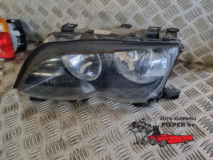 Używane Reflektor lewy BMW 3 serie (E46/4) 316i 16V Cena € 42,00 Procedura marży oferowane przez Autosloperij Pieper BV