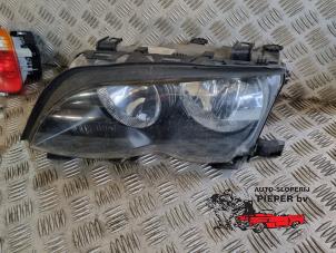 Used Headlight, left BMW 3 serie (E46/4) 316i 16V Price on request offered by Autosloperij Pieper BV