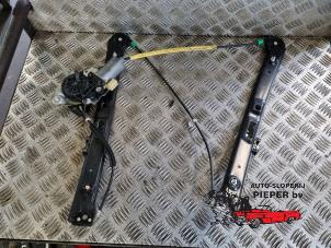 Used Window mechanism 4-door, front right BMW 3 serie (E46/4) 316i 16V Price on request offered by Autosloperij Pieper BV