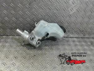 Used Master cylinder Opel Corsa D 1.0 Price on request offered by Autosloperij Pieper BV